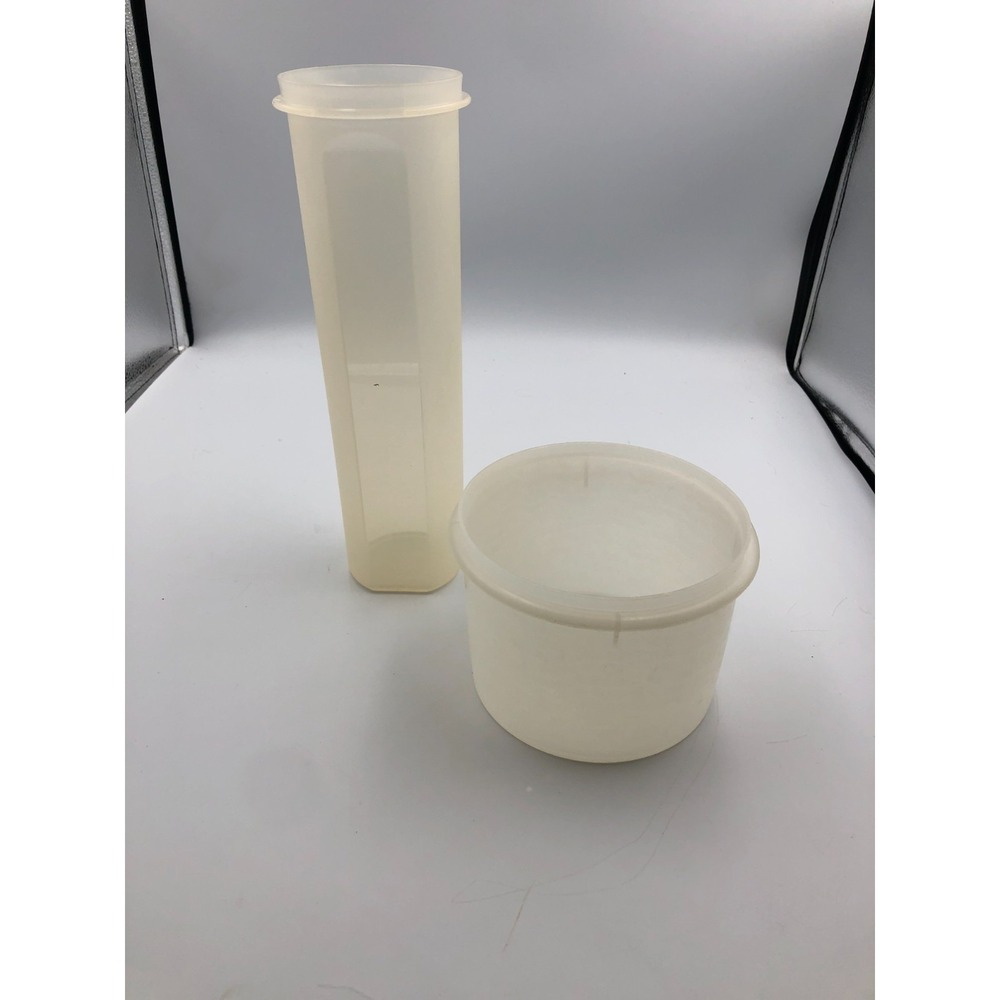2 vintage Tupperware Containers #5 4 3/4 cup modular mate B stackable 4" no lids